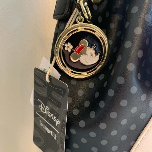 *SOLD* 🌺HP🌺 Loungefly Minnie Mouse Bow Crossbody Bucket Bag - Picture 3 of 7